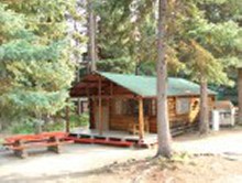 Log guest cabin at Chataway Lakes Resort