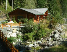 Waterfront main lodge at Dent Island Lodge