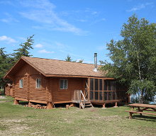 Guest cabin at Budd's Gunisao Lake Lodge