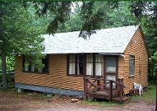 Beda's Canadian Lodge guest cabin