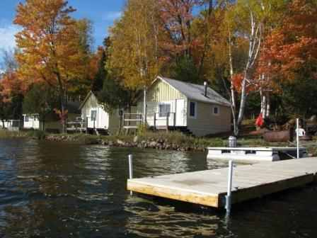 Cabins and docks at Birch Lake Resort