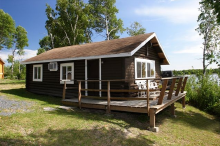 Cedar Point Lodge guest cabin