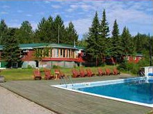 Accomodations and pool at Chapleau Lodge