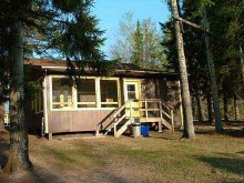 Golden Hook Lodge guest cabin