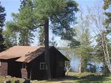 Cabin with lake view at Laughing Water Lodge