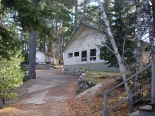 Housekeeping guest cabin at Lecuyer's Lodge