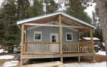 Northern Light Resort housekeeping guest cabin