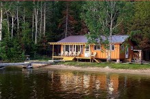 Lakefront cottage at Northern Wilderness Cottages