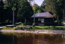 Lake front cabin at Okimot Lodge