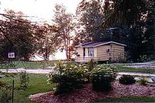 Riverlake Resort housekeeping guest cottage