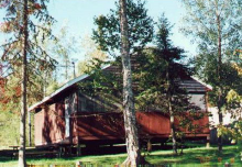 Lake view housekeeping cabin at Rocky Shore Lodge