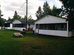 Housekeeping guest cabins at Pavillion Bark Lake Lodge