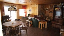 Guest cabin interior atBarrage Gouin & Magnan Lodge 