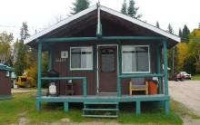 Housekeeping guest cabin at Club Scott