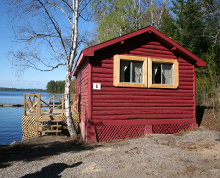 Waterfront cabin at Dorval Lodge