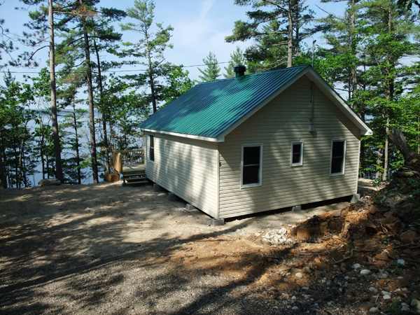 Guest cabin with lakeview at Holden Lake Lodge