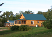 Housekeeping guest cabins at Stramond Lake Lodge 