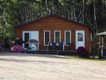 Kamkota Lodge guest housekeeping cabin