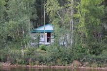Waterfront cabin at Lloyd Lake Lodge