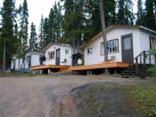 Housekeeping cabins at Moosehorn Lodge