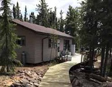 Housekeeping guest cabin at Wheeler River Lodge, Ltd.